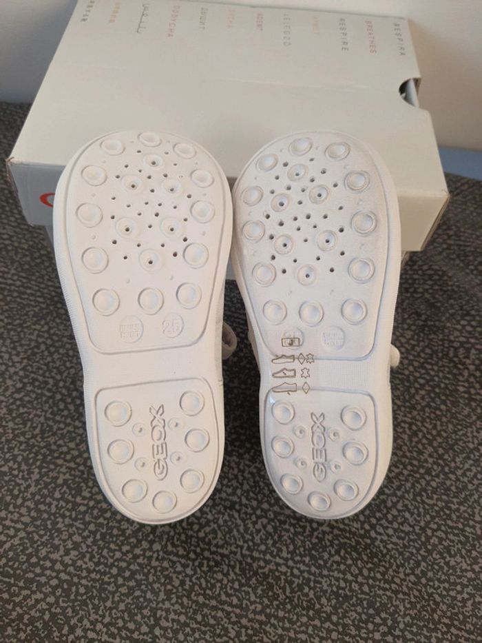 Ballerines babies en cuir Geox pointure 25 neuf avec étiquettes - photo numéro 7