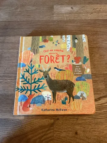 Livre cartonné Qui se cache dans la forêt ? Avec plus de 20 flaps à soulever