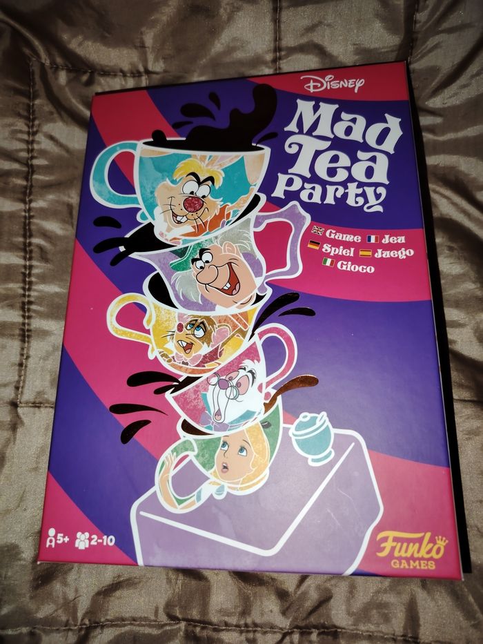 Jeu Alice aux pays des merveilles disney
Mad tea party