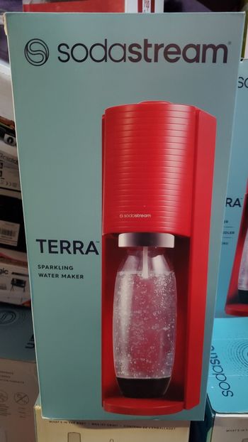 Machine à Eau Pétillante SODASTREAM TERRA Rouge.