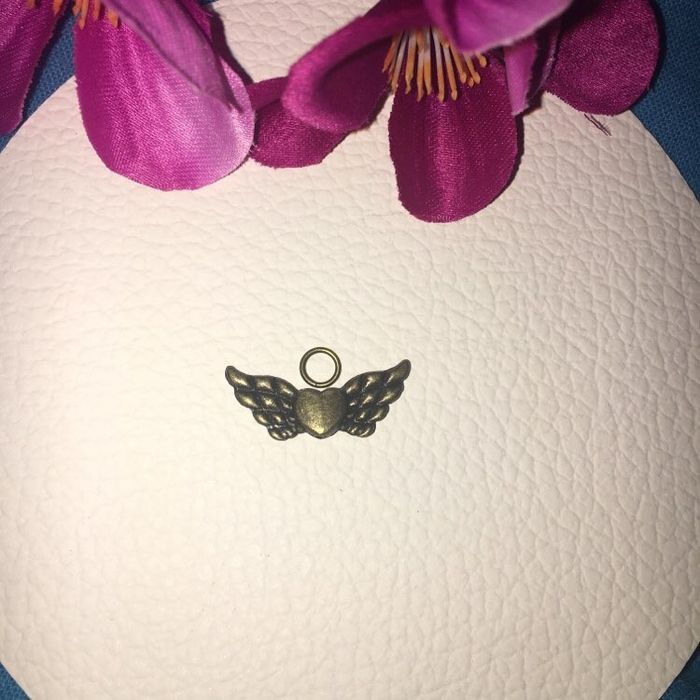 Pendentif fantaisie métal doré vieilli coeur ailé love