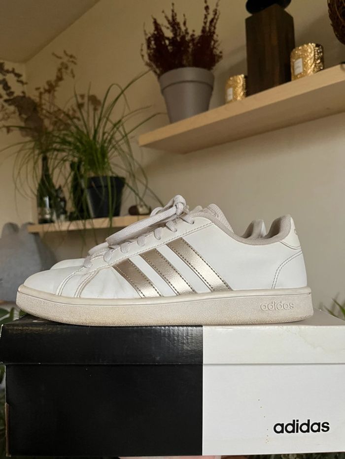 Baskets confortable Adidas Grand Court Base - blanc et gris argenté - photo numéro 12