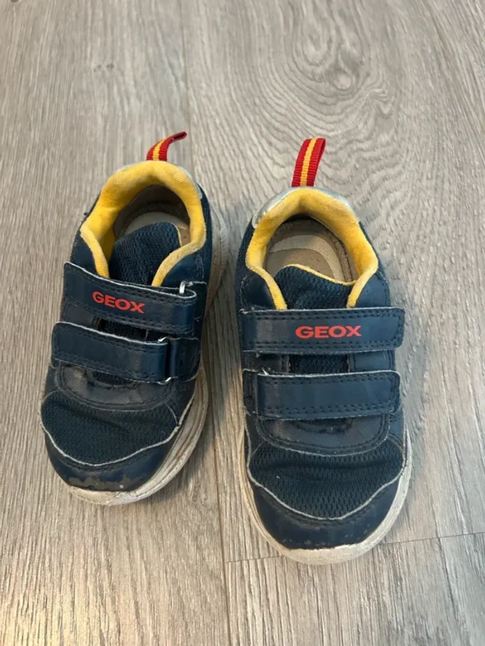 Chaussures baskets geox t 25