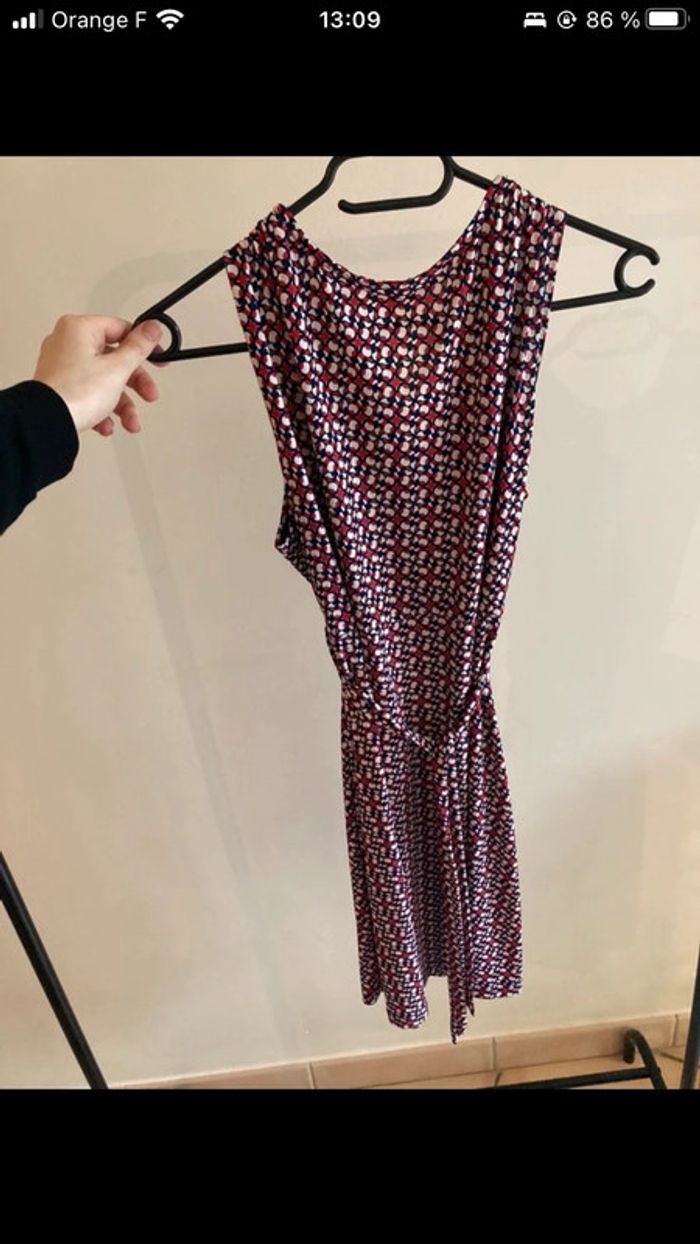 Robe pour le travail casual chic - photo numéro 2