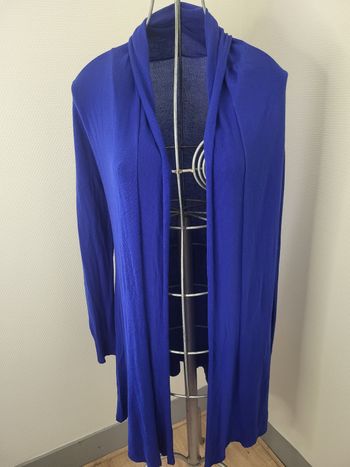 Gilet en maille bleue électrique