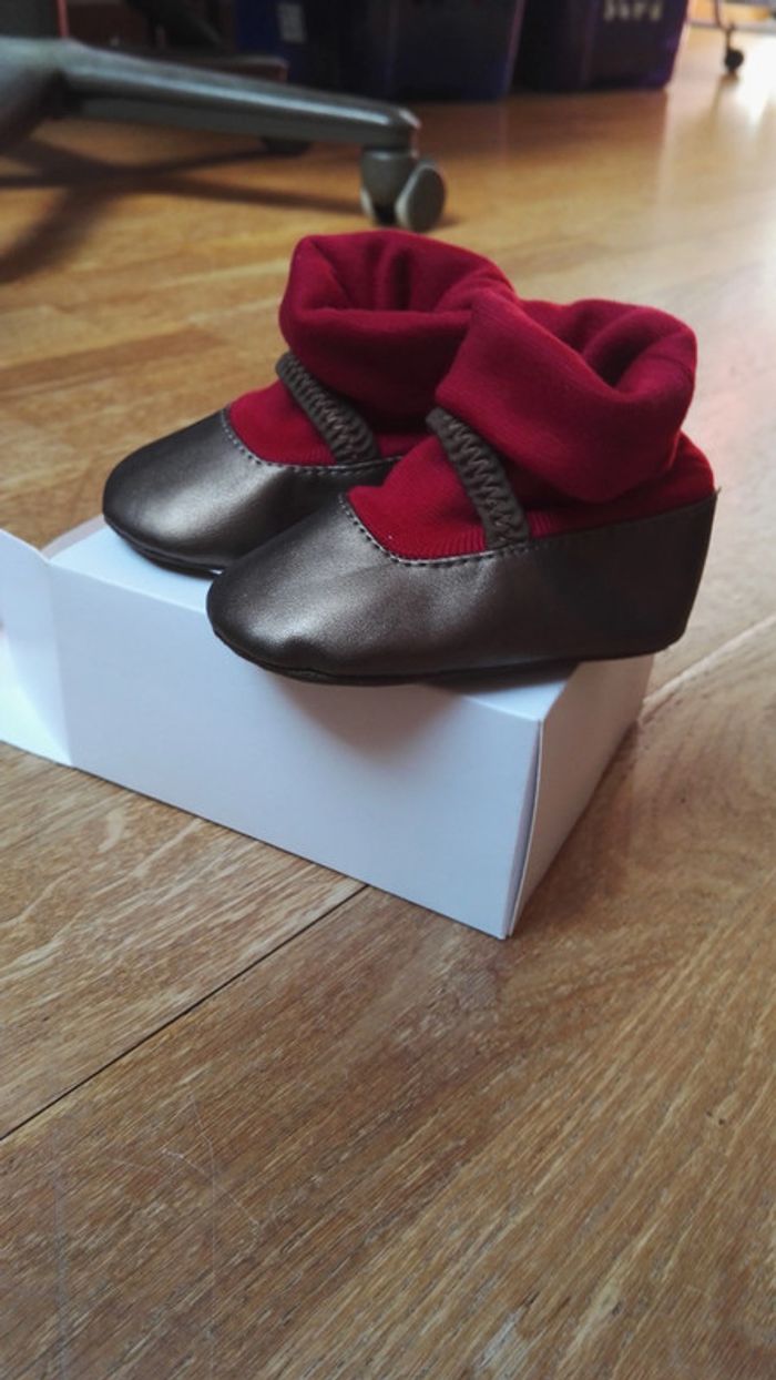 Chaussures filles neuves