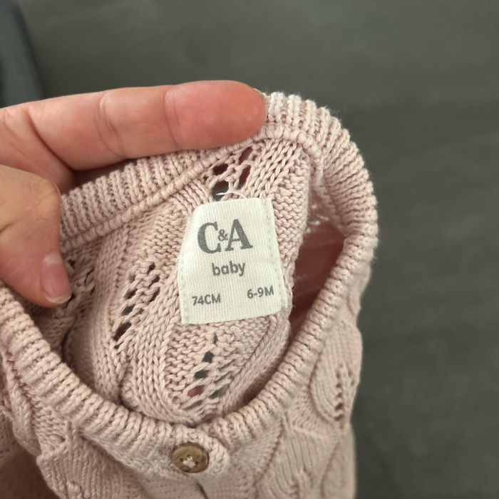 Gilet C&A 6-9 mois taille grand (9-12 mois) - photo numéro 3