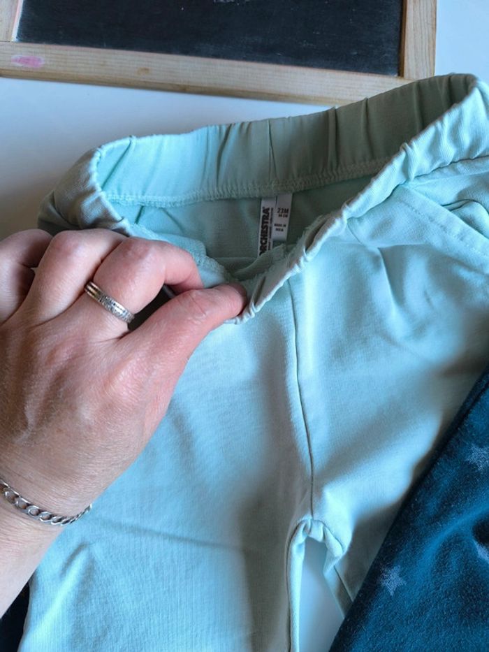 Lot de 3 pantalons leggings taille 2 ans en très bon état - photo numéro 3