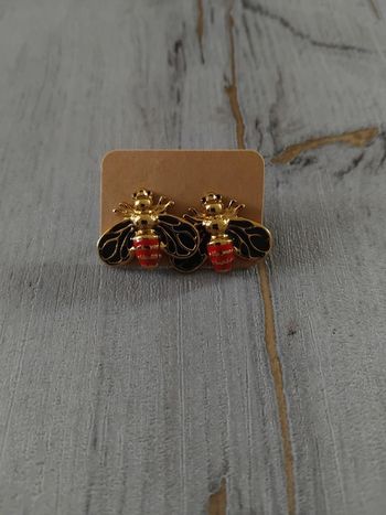 Boucles d'oreilles neuves