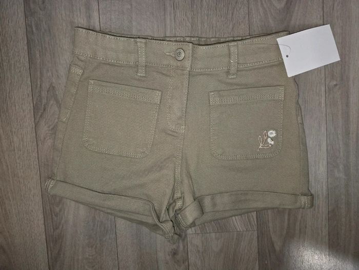 Short 8 ans