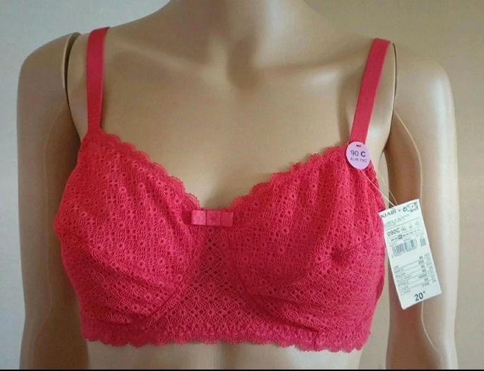 👙 Soutiens-gorges rouge avec dentelles 90C neuf etiqueter #emyfleury_soutifs 👙 - photo numéro 4