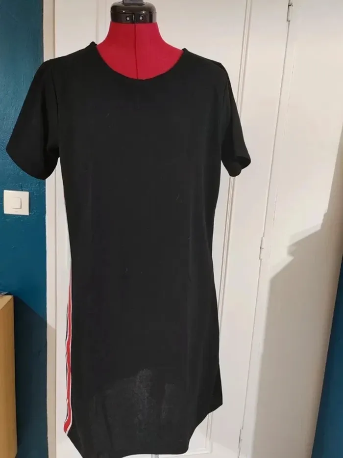 Petite robe noire - photo numéro 2