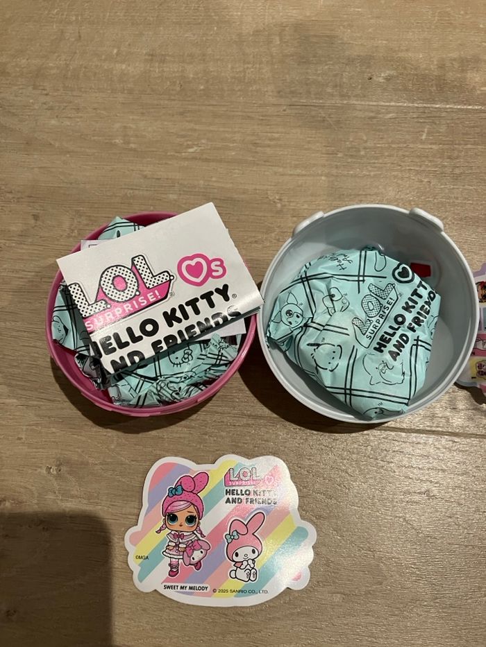 Poupée lol surprise hello kitty and Friends