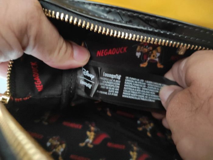 Disney Loungefly sac à dos Darkwing Duck Negaduck Exclusive - photo numéro 9