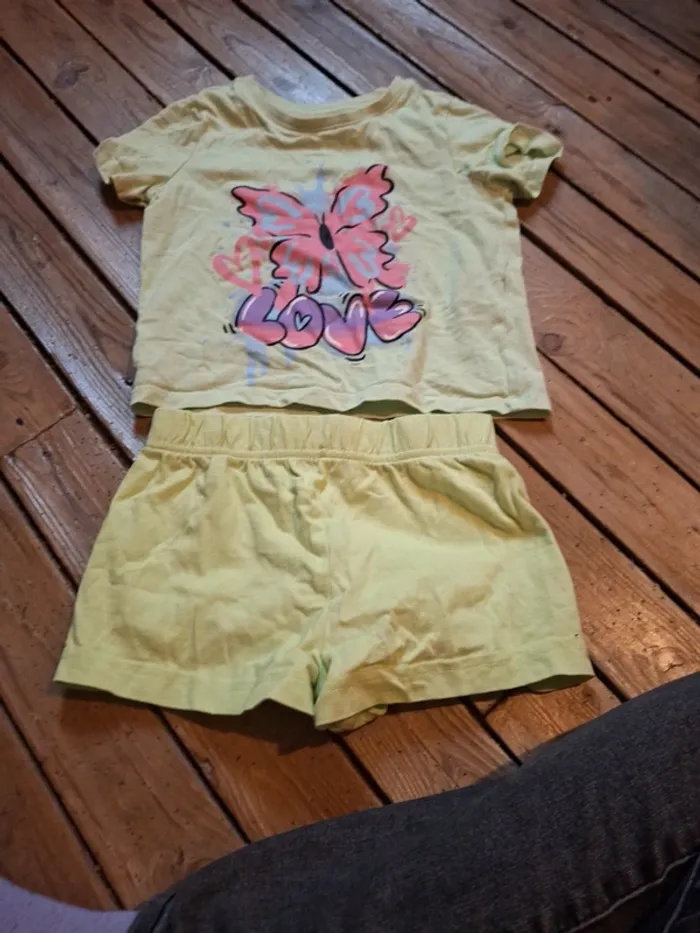 Pyjama taille 2/3 ans