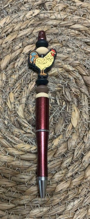 Stylo personnalisé poule avec des perles en silicone