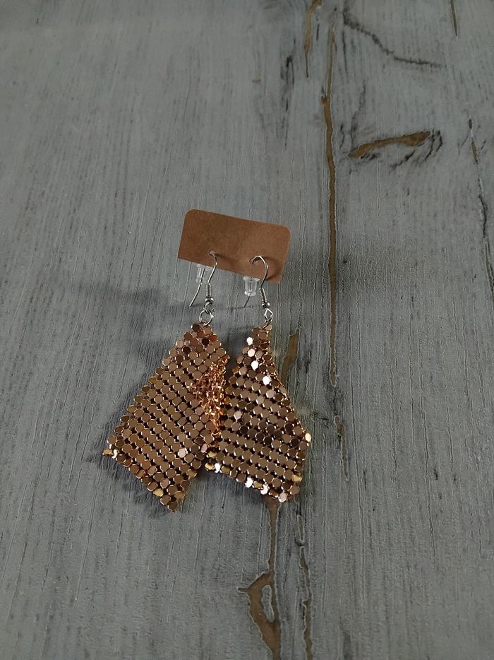 Boucles d'oreilles neuves