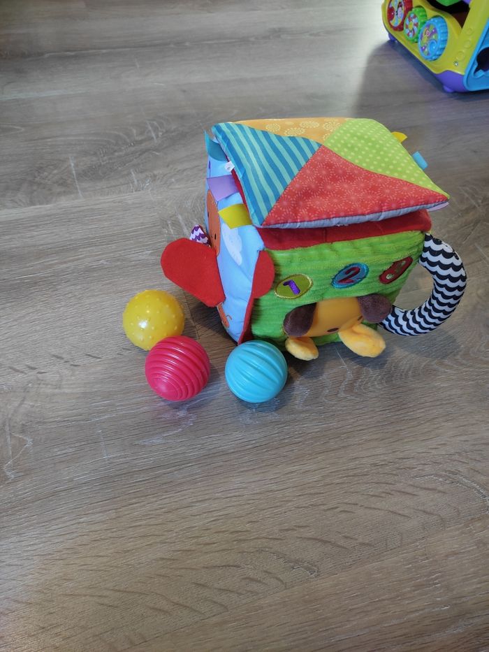 Cube sensoriel Vtech