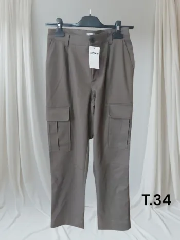 Pantalon cargo femme T. 34 neuf avec étiquette