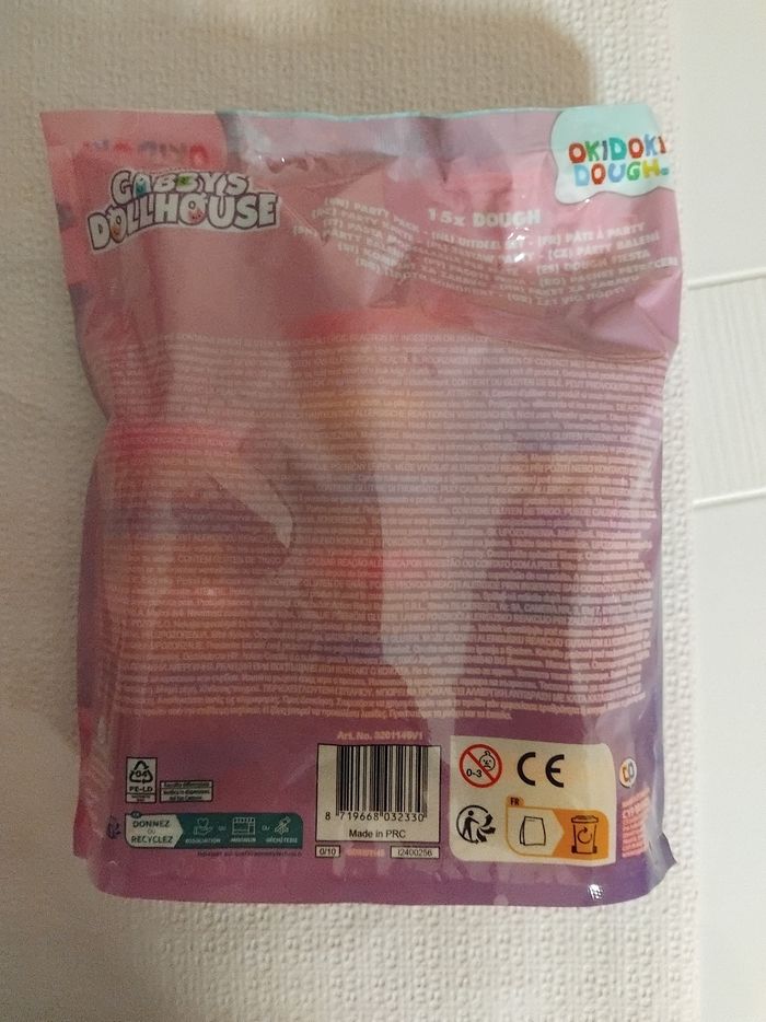 15 pots de pâte à modelé gabby chat 🐱 - photo numéro 2