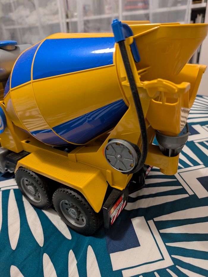 Camion toupie Bruder - photo numéro 4