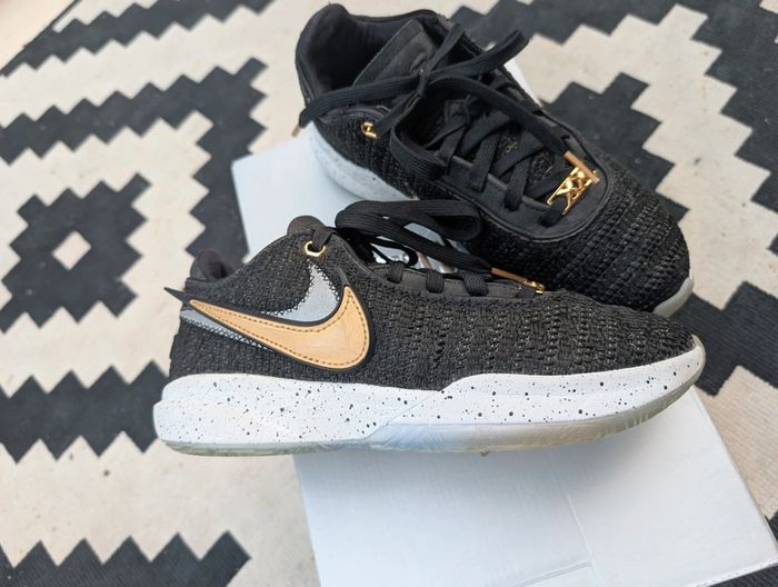 Basket Nike LeBron XX - photo numéro 2