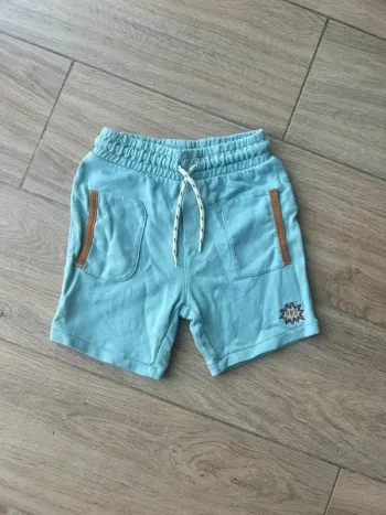 Short tape à l’œil