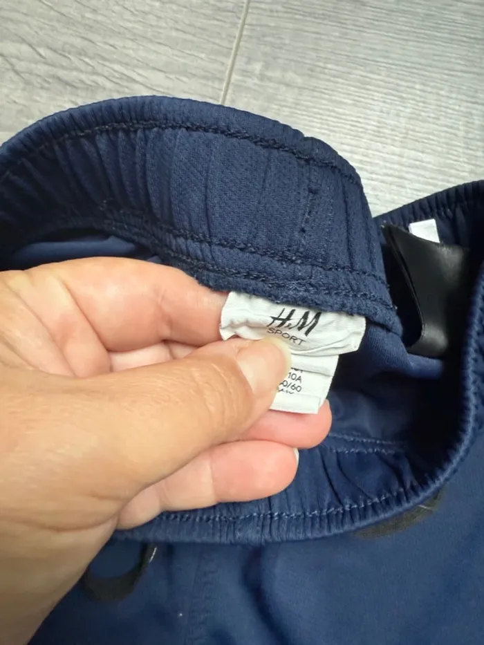 Short sport bleu marine garçon 8/10 ans H&M - photo numéro 3