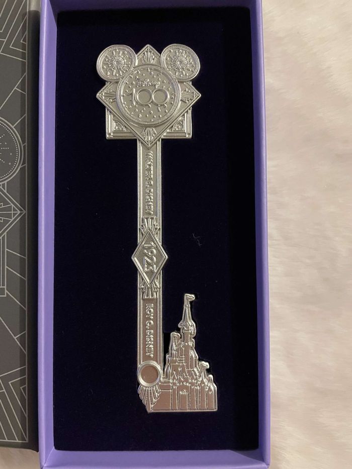 Clé 100 ans de Disney - photo numéro 2
