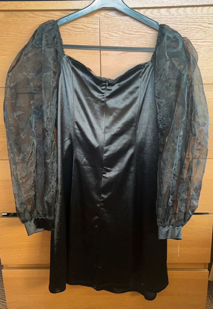 Robe noir satin Shein - photo numéro 3