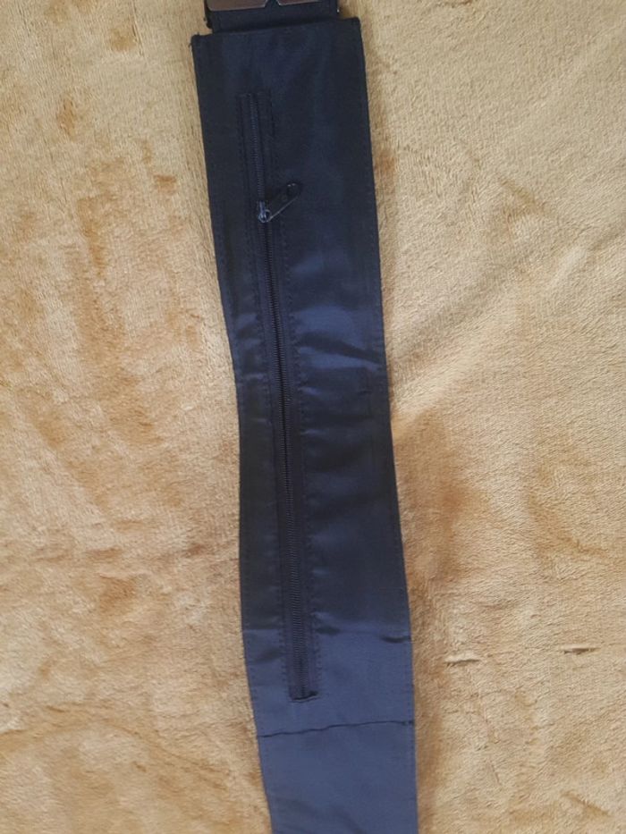 Sac ceinture/ banane en cuir - photo numéro 5