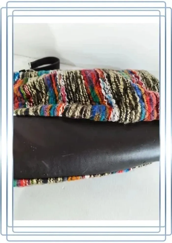 Sac à bandoulière multicolore Prestigio, quelques traces d'usures 37x24cm, - photo numéro 3