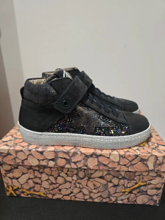 Baskets Stones and Bones taille 30