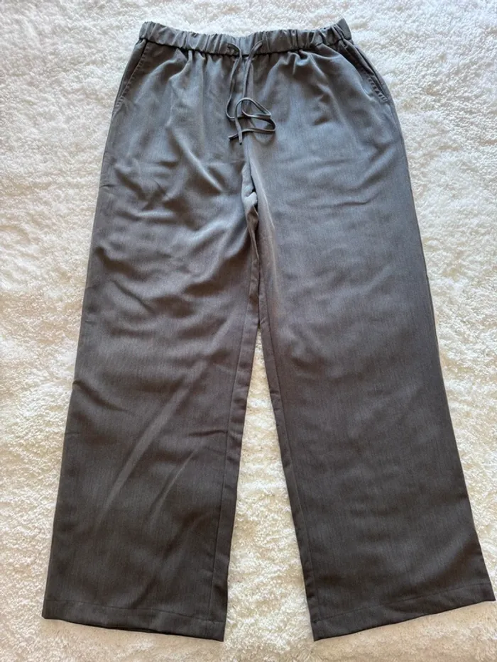 Pantalon large gris Boohoo – Taille L – Confort & Style Décontracté - Neuf - photo numéro 3