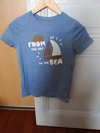 Tee-shirt Kiabi bleu clair et multicolore