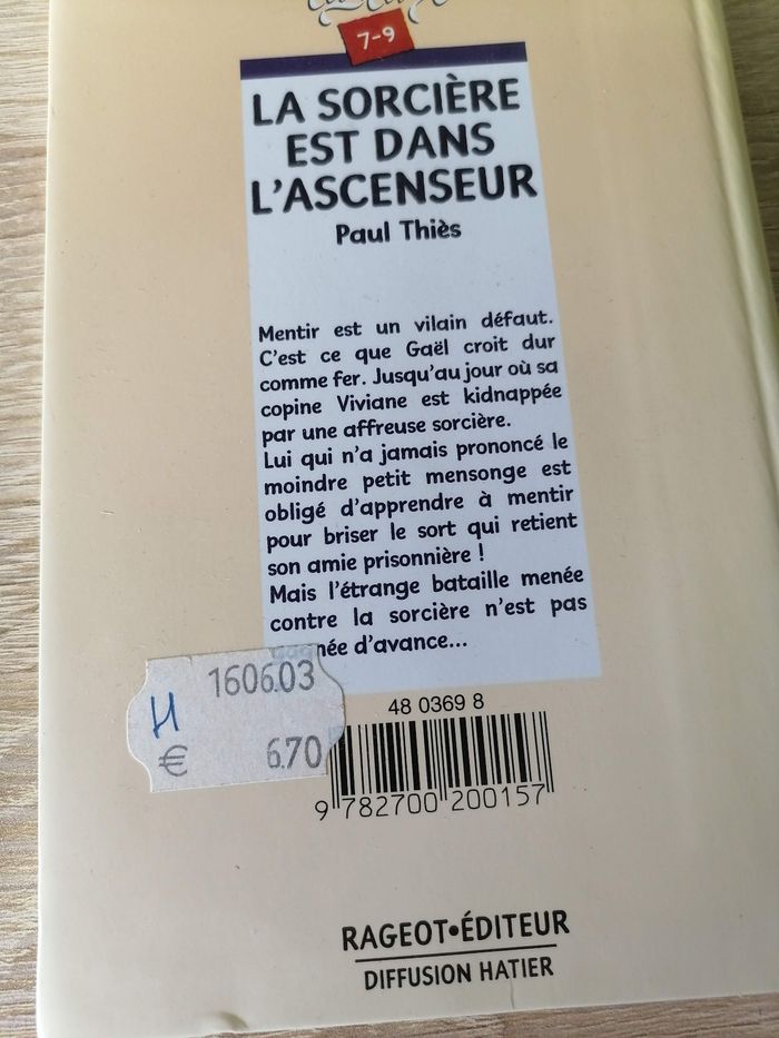 La sorcière est dans l'ascenseur - photo numéro 2