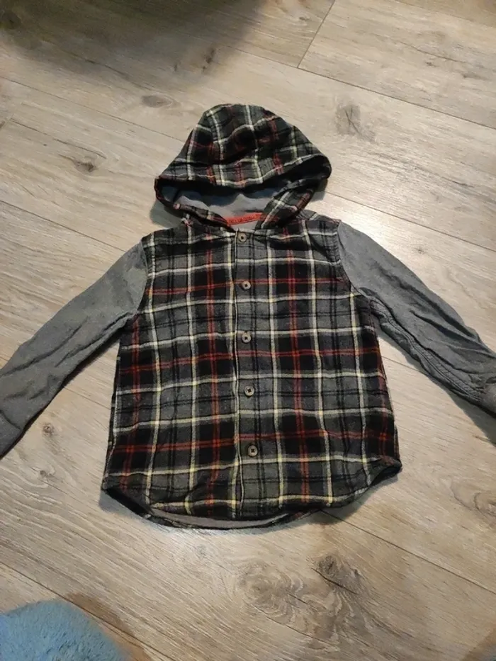 Chemise avec capuche 2 3 ans - photo numéro 3