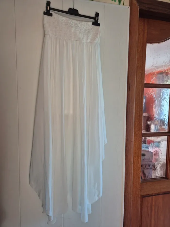Robe blanche avec voilage - photo numéro 4