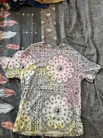T-shirt bandana