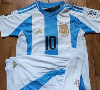 Maillot Messi Argentine taille 8 ans modèle 2026