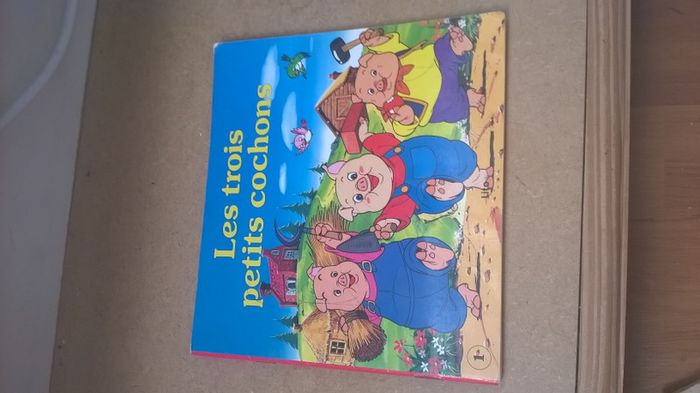 lot de 3 livres enfants : les 101 dalmatiens+pinocchio+ les trois petits cochons - photo numéro 3