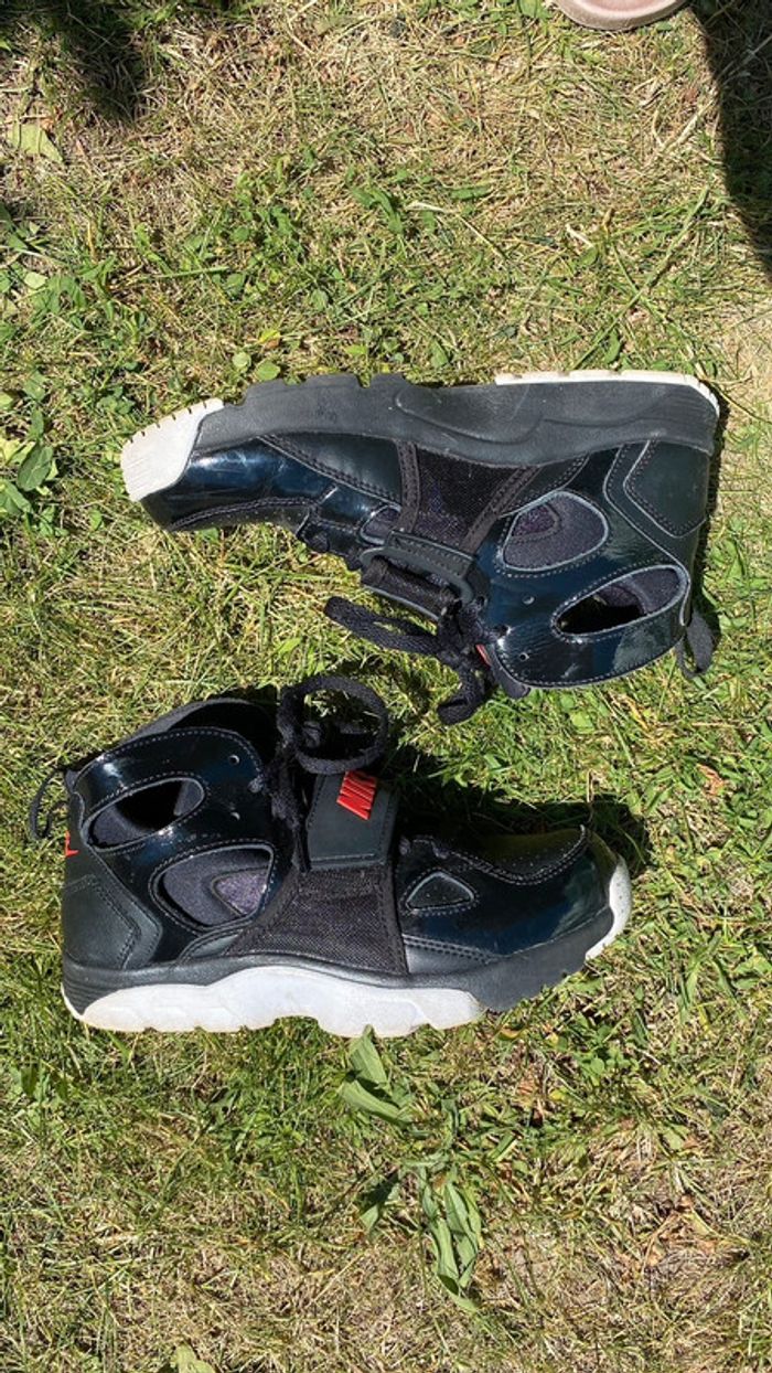 Baskets Nike Huarache  Montantes pointure 36,5 - photo numéro 9