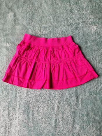 Très jolie jupe 80 cm