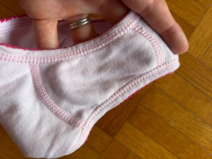 Lot de 3 culottes Petit Bateau 2 ans parfait état - photo numéro 4