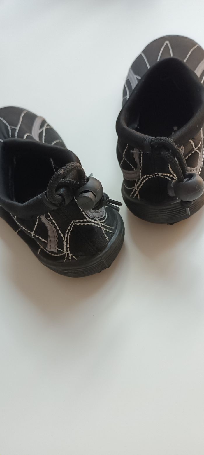 Chaussures de plage noires - photo numéro 4