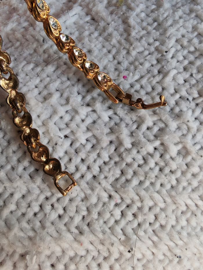 Bracelet doré cœurs aux strass vintage - photo numéro 3