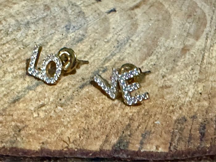 Boucles d’oreilles love acier inoxydable or cristaux