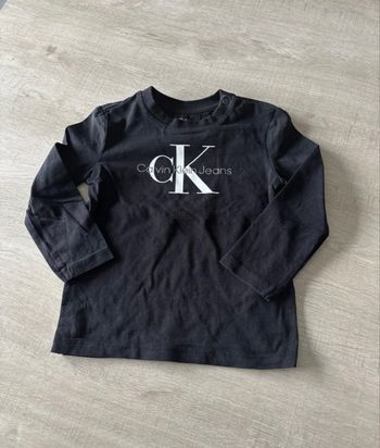 Haut noir ck 