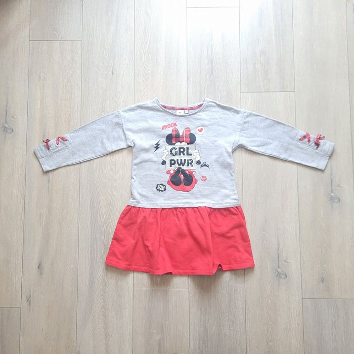 Robe Minnie gris et rouge. Fille 8 ans. Marque Disney