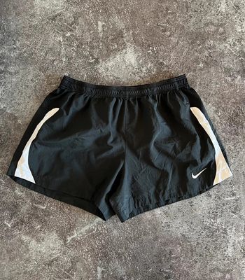 Short sport noir femme Nike taille XL Pantalón corto deportivo mujer Pantaloncino donna Damen